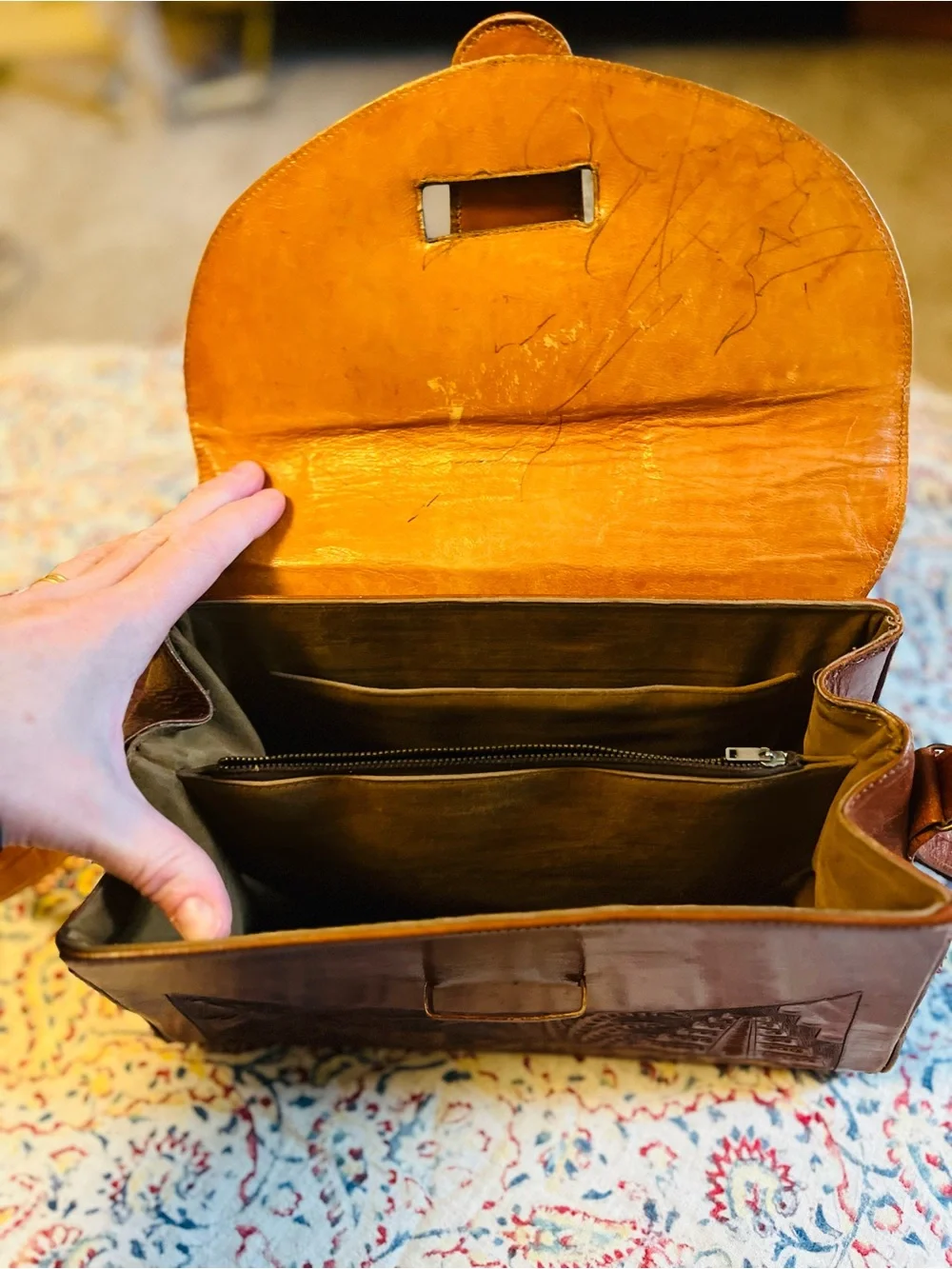 Vintage Mexican oil tooled leather purse